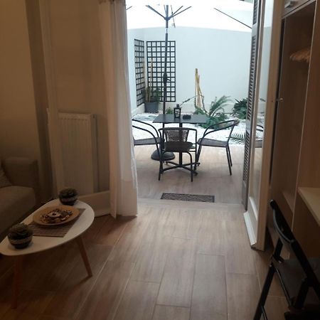 Studio Posh With Garden In Kolonaki Atina Dış mekan fotoğraf