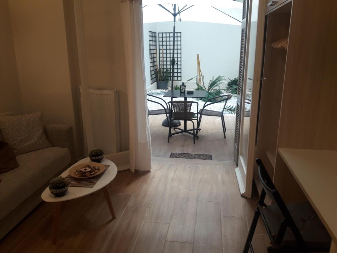 Studio Posh With Garden In Kolonaki Atina Dış mekan fotoğraf