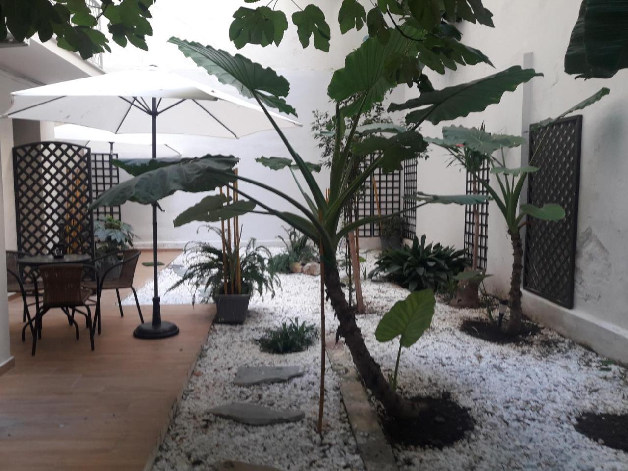 Studio Posh With Garden In Kolonaki Atina Dış mekan fotoğraf